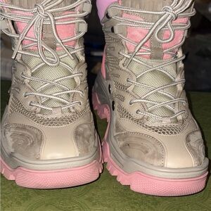 Gucci Beige and Pink Snow boots 36